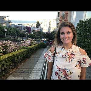 Meet your Posher, Elizabeth